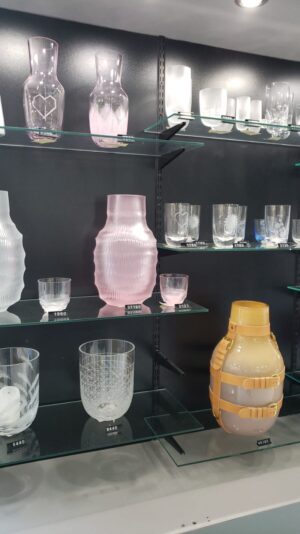 Glass blowing factory tour - Image 6