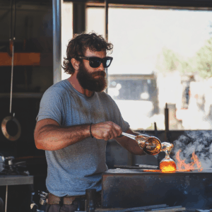 Glass blowing factory tour - Image 2