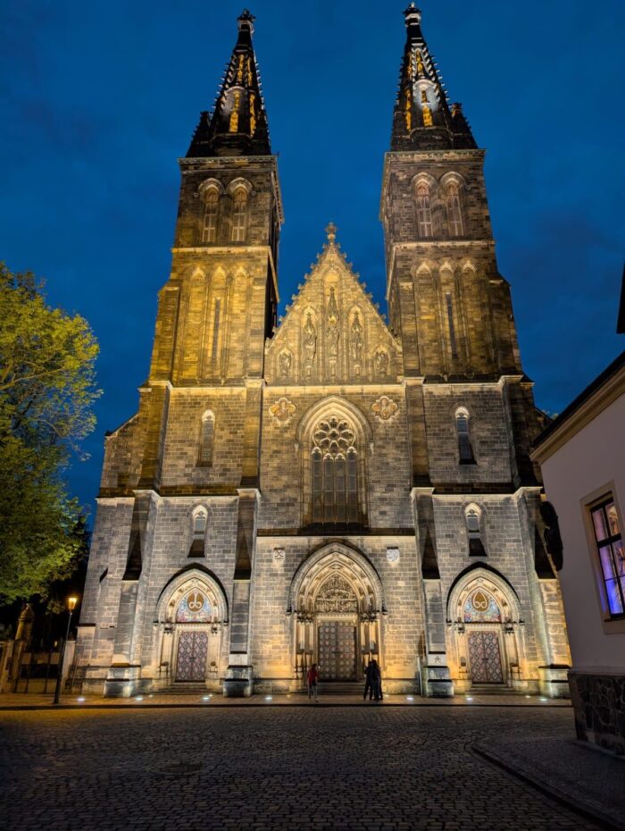 Uncover the Secrets of Prague Castle - Image 1